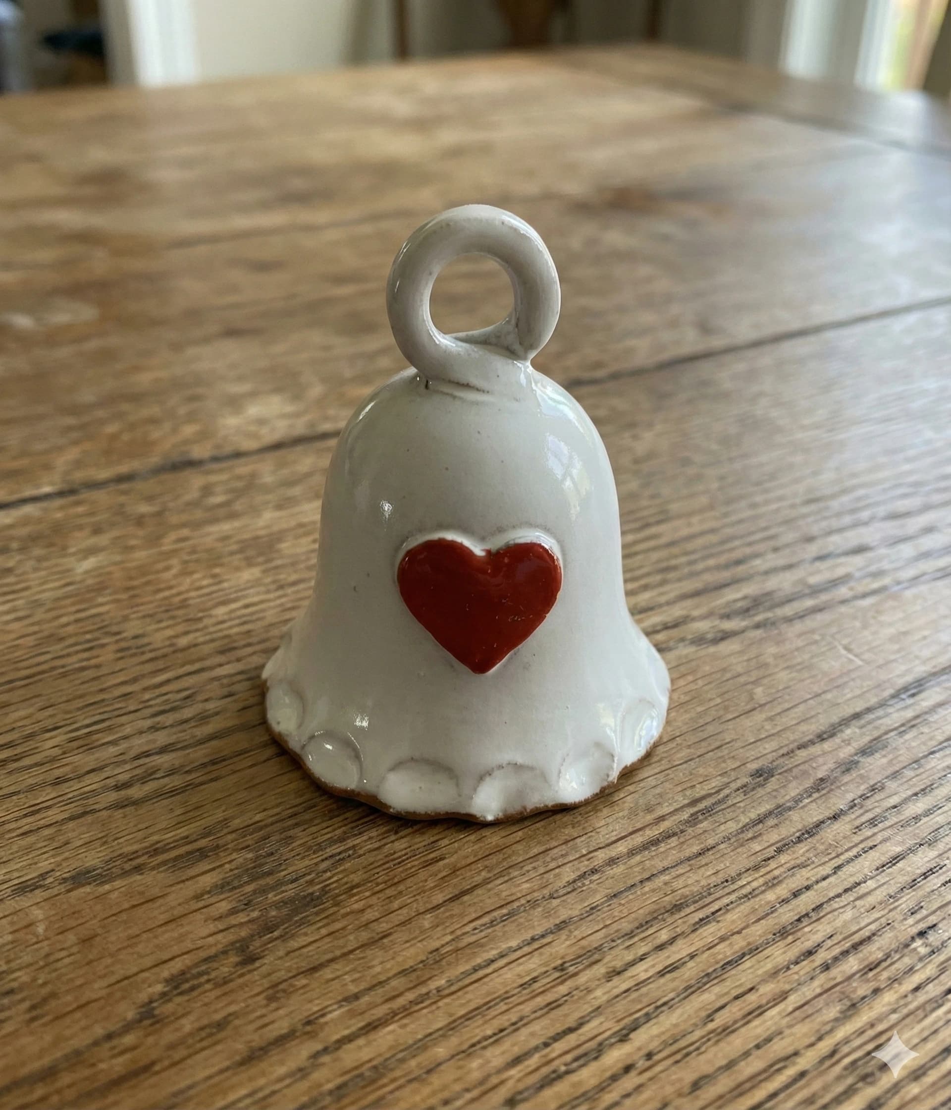 Dekorativní zvonek se srdíčkem